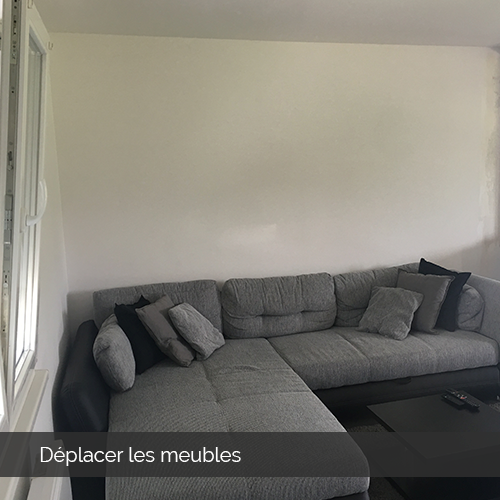 Photo d'un mur blanc avant la pose de la toile Toile adhésive