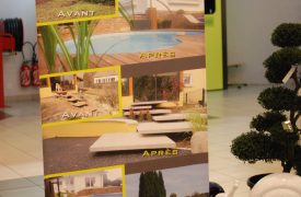 Stand publicitaire avec kakemono l'Art eau jardin Toile adhésive